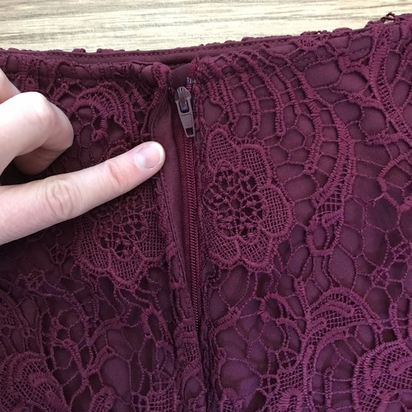 NWT Maroon Scalloped Lace Skirt, 6 - Picture 5 of 6